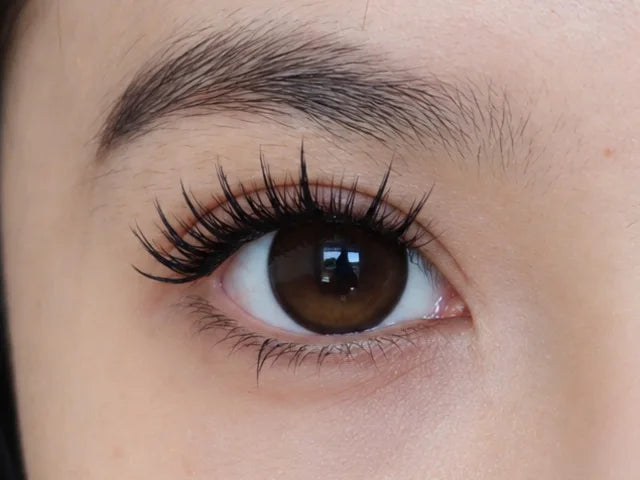 Fluffy Baby lashes on a real eye
